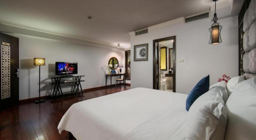 Church Boutique Hotel Hang Trong Hanoi Bagian luar foto