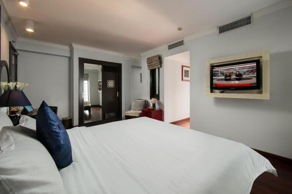 Church Boutique Hotel Hang Trong Hanoi Bagian luar foto
