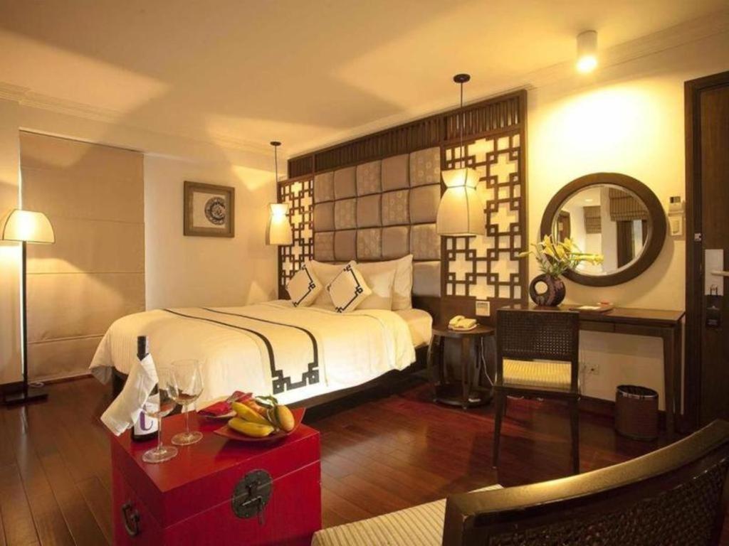 Church Boutique Hotel Hang Trong Hanoi Bagian luar foto