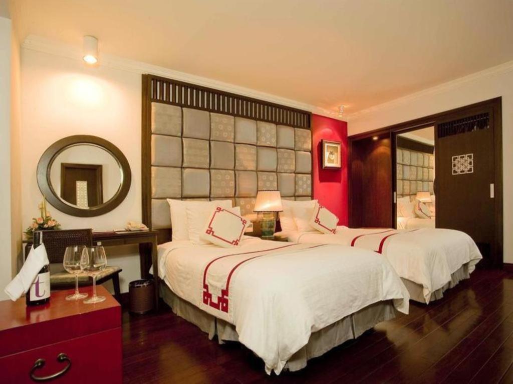 Church Boutique Hotel Hang Trong Hanoi Bagian luar foto