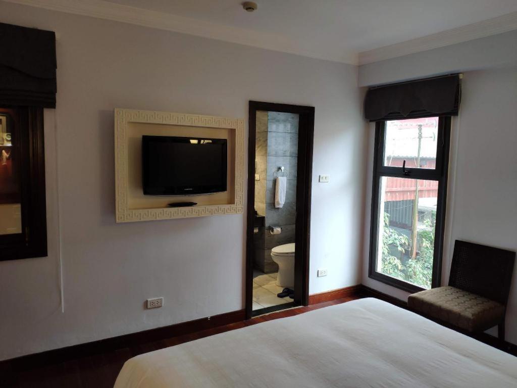 Church Boutique Hotel Hang Trong Hanoi Bagian luar foto