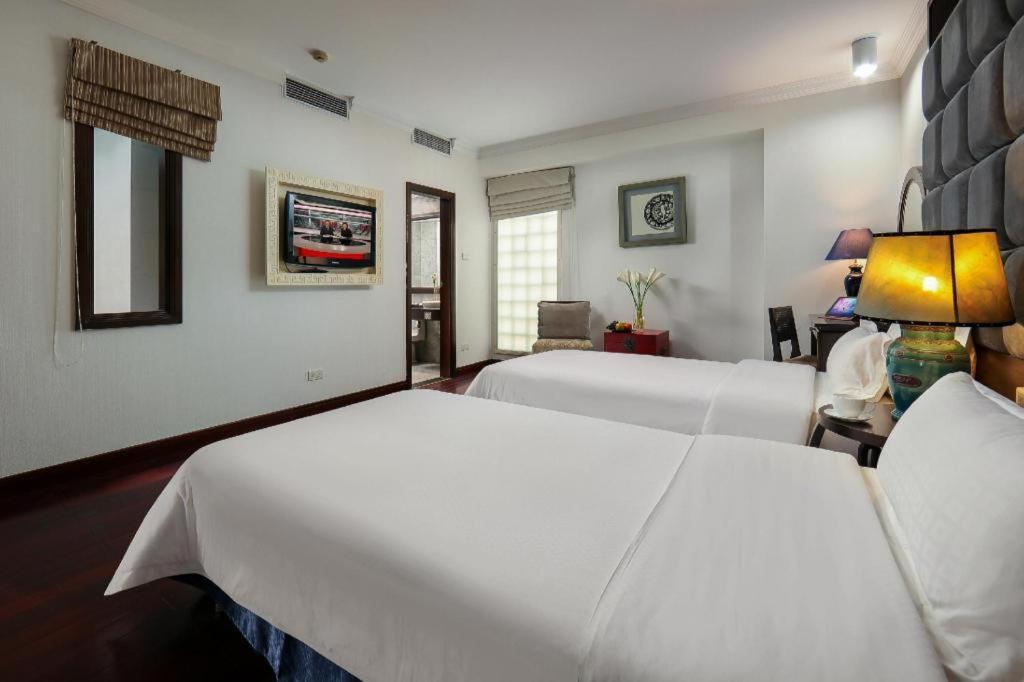 Church Boutique Hotel Hang Trong Hanoi Bagian luar foto