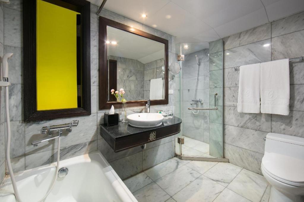 Church Boutique Hotel Hang Trong Hanoi Bagian luar foto