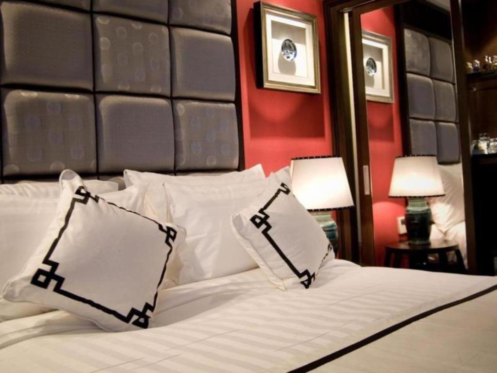 Church Boutique Hotel Hang Trong Hanoi Bagian luar foto