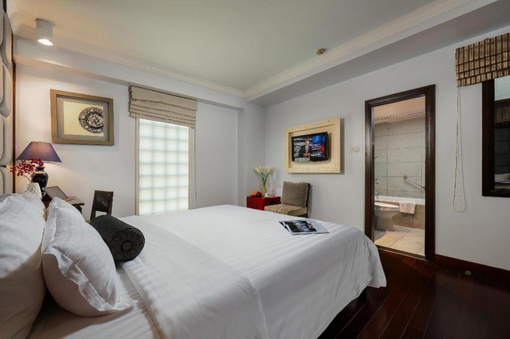 Church Boutique Hotel Hang Trong Hanoi Bagian luar foto