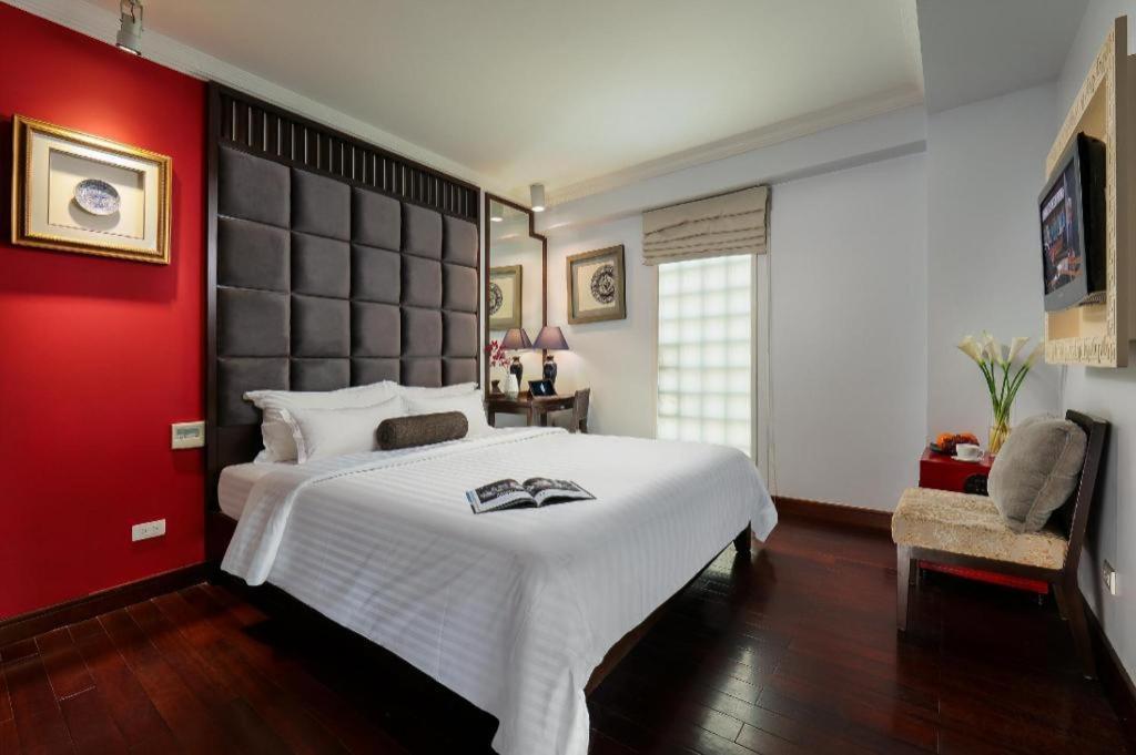 Church Boutique Hotel Hang Trong Hanoi Bagian luar foto